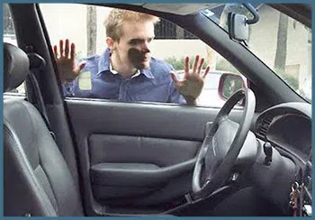 Milpitas Locksmiths  Milpitas, CA 408-310-4400 - 19-locked-keys-in-car